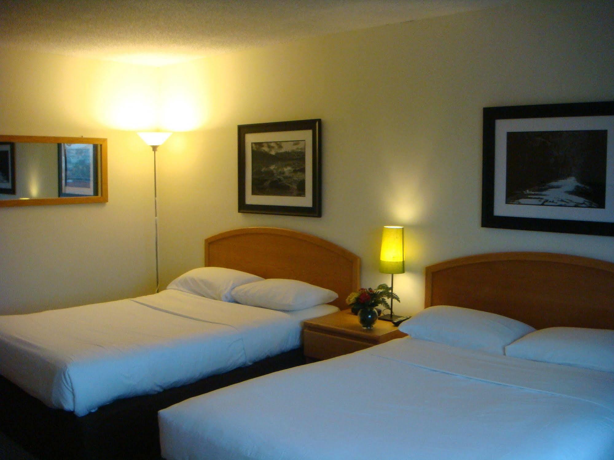 Cassandra Hotel Ванкувер Экстерьер фото